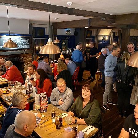 The Bull Inn Mildenhall Exteriör bild