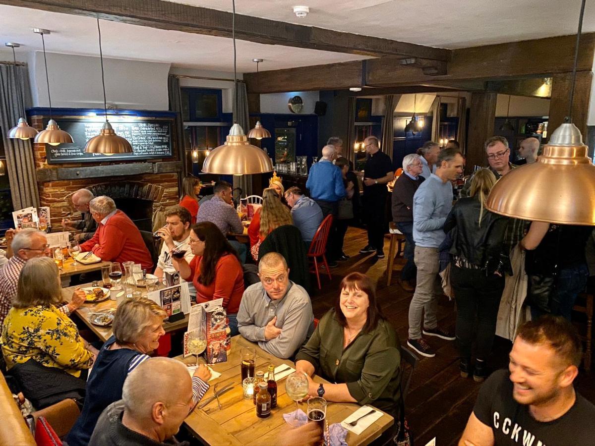 The Bull Inn Mildenhall Exteriör bild